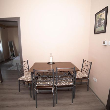 Milan house Appartement Arad Buitenkant foto